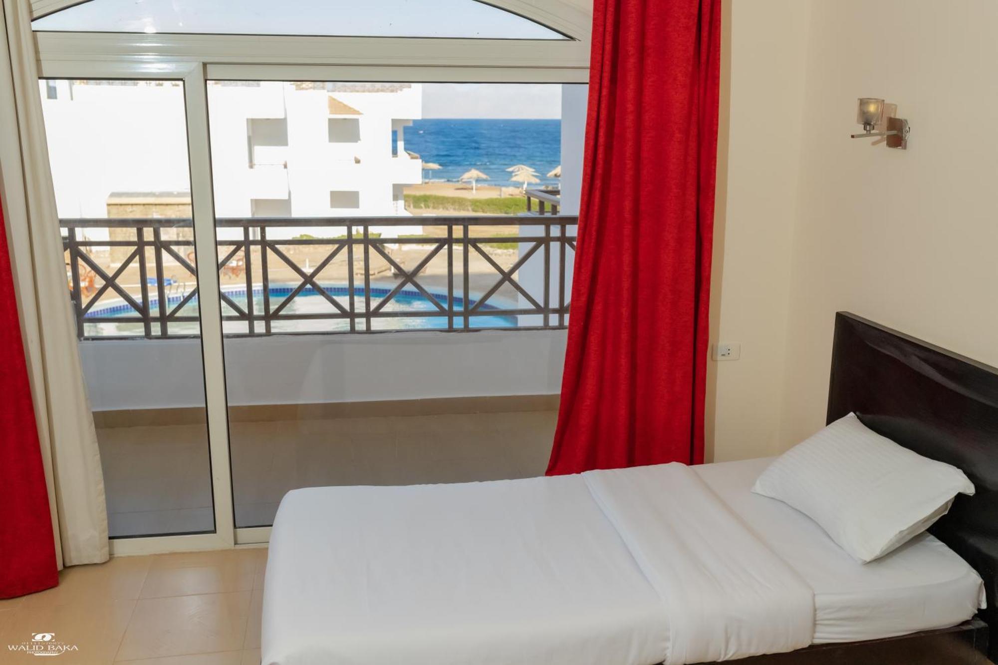 New Sea Sun Hotel Dahab Bagian luar foto